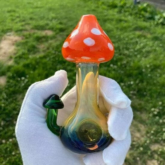 Red Cap Mushroom Glass Pipe