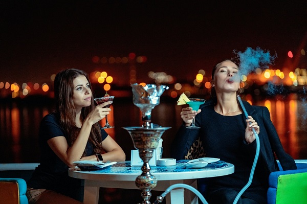 The right way to enjoy a hookah bar