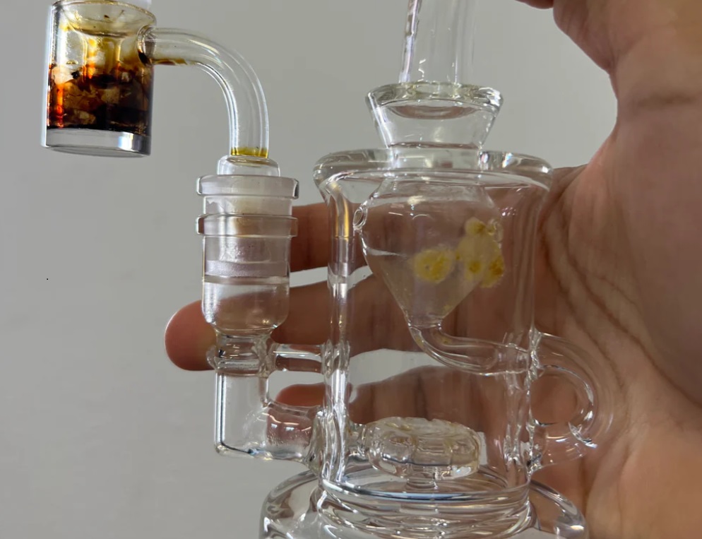 How-to-Clean- Your- Glass-Dab-Nail