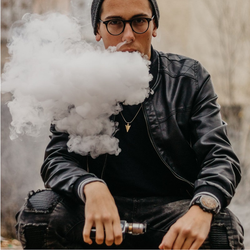 What- Happens- If- You- Are- Caught -Vaping -Under -21?